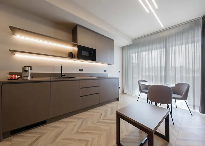 Aurora ApartHotel