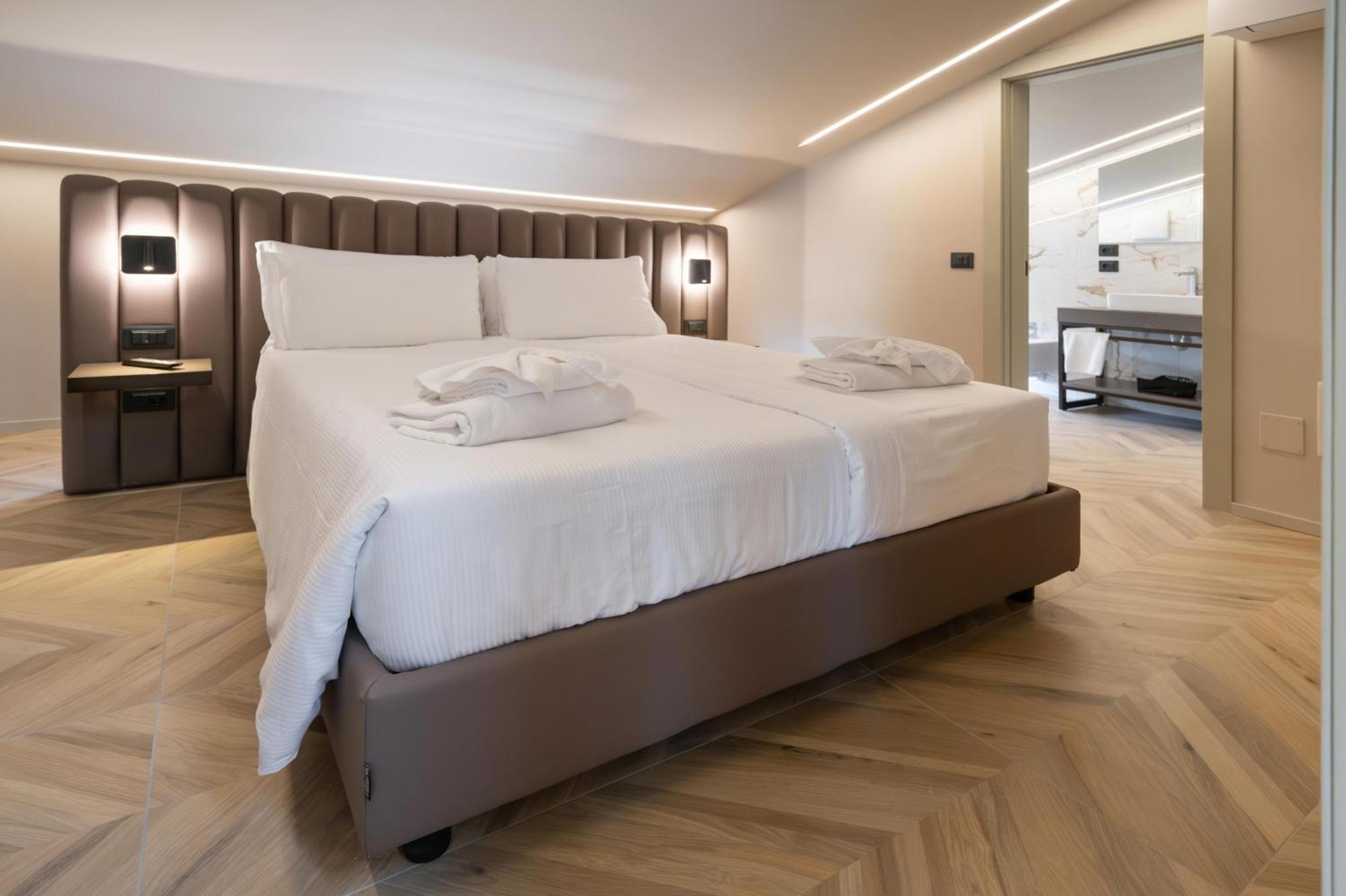 Aurora 3*