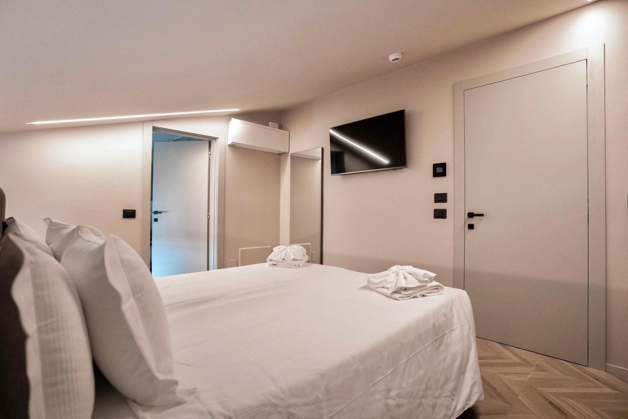 Aurora Aparthotel 3*