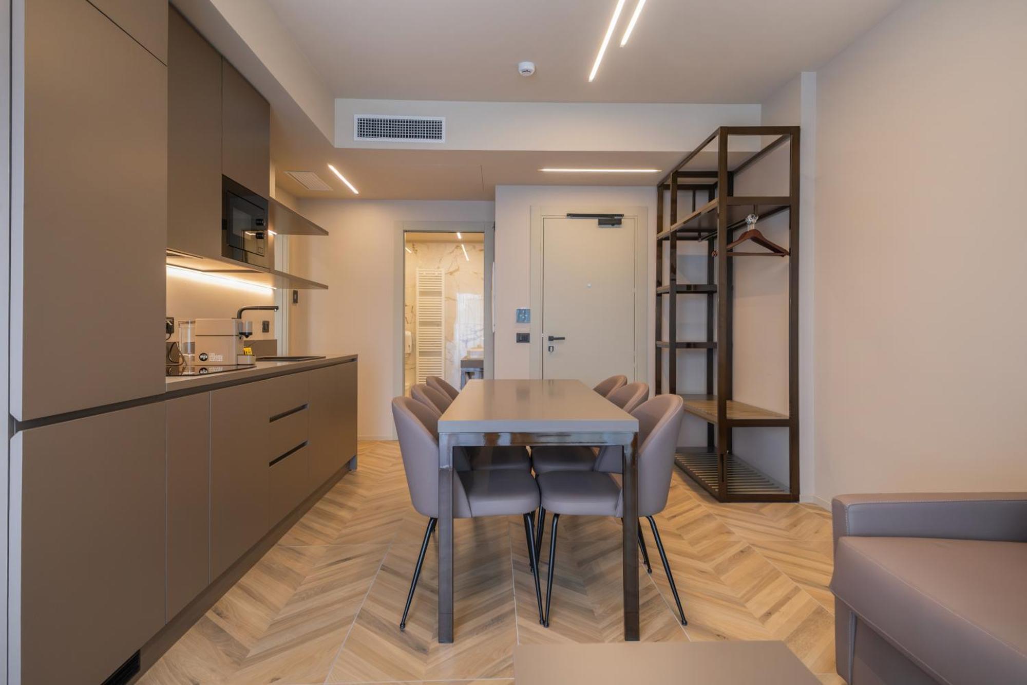 Aurora Aparthotel