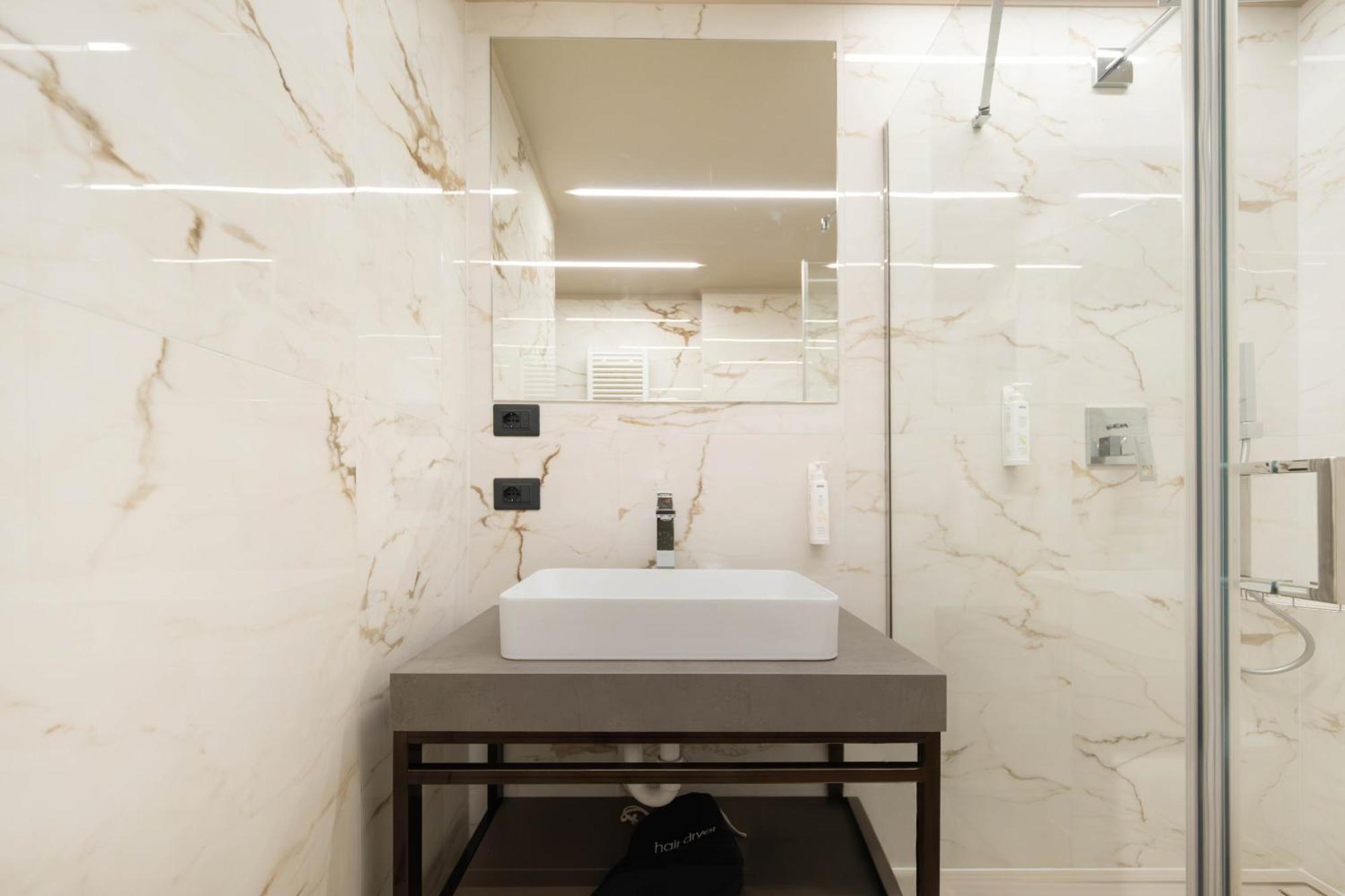 Aurora Aparthotel 3*