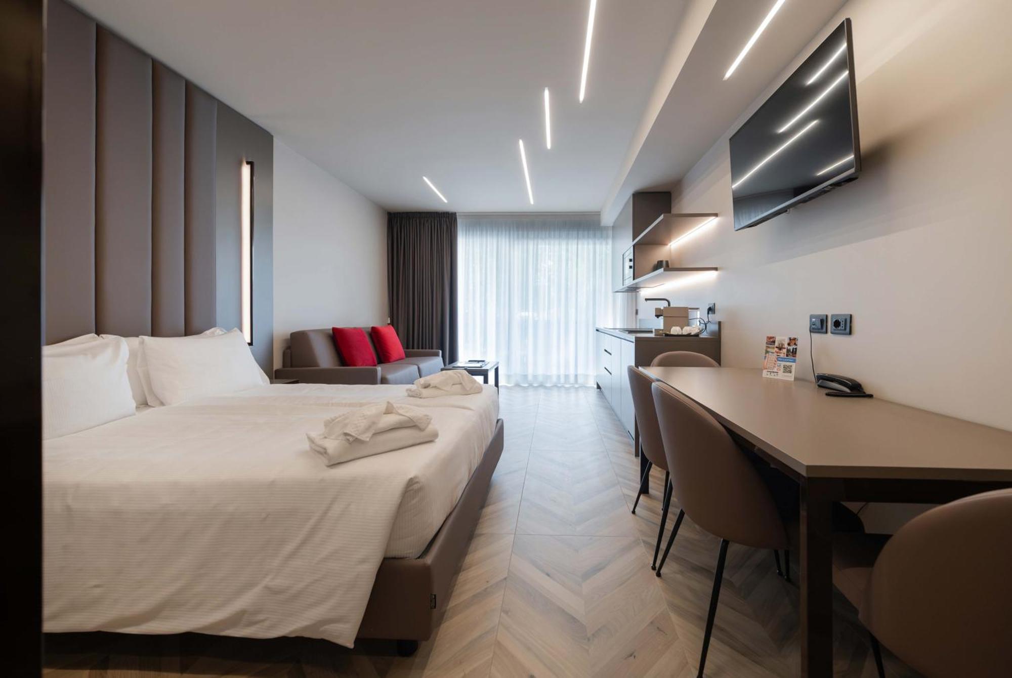 Aurora Aparthotel Peschiera del Garda